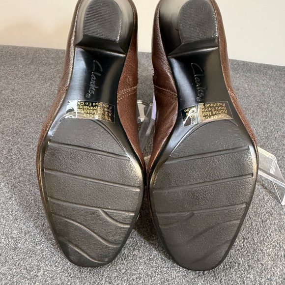 Clarks Bendables Brown Leather Zip Up Ankle Bootie Women’s Size 6 1/2 M - Picture 8 of 10